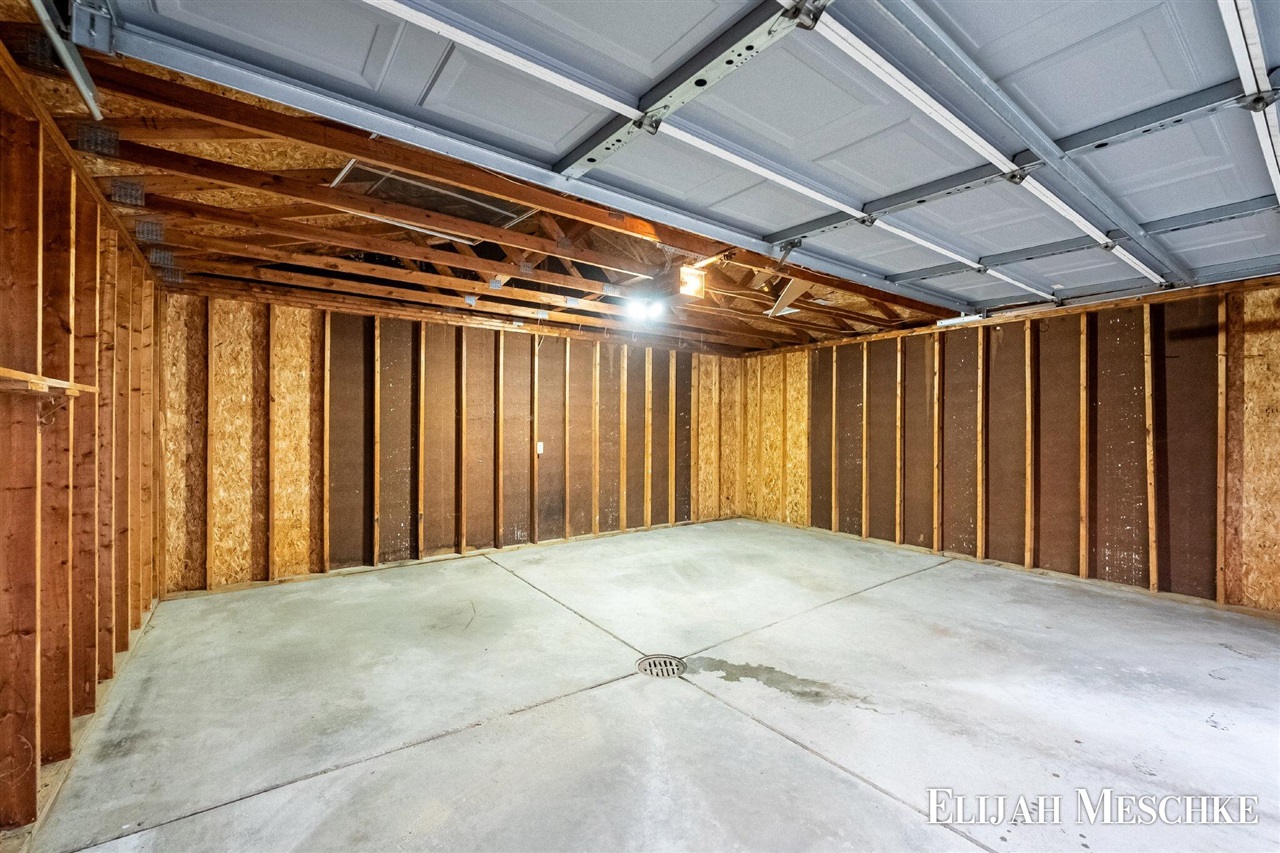 829 Ariebill Street Property Photo 35