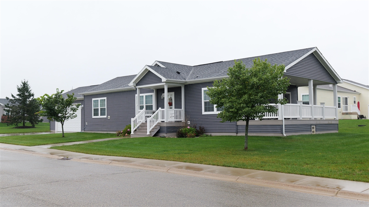 11761 Townsquare Boulevard Property Photo 2