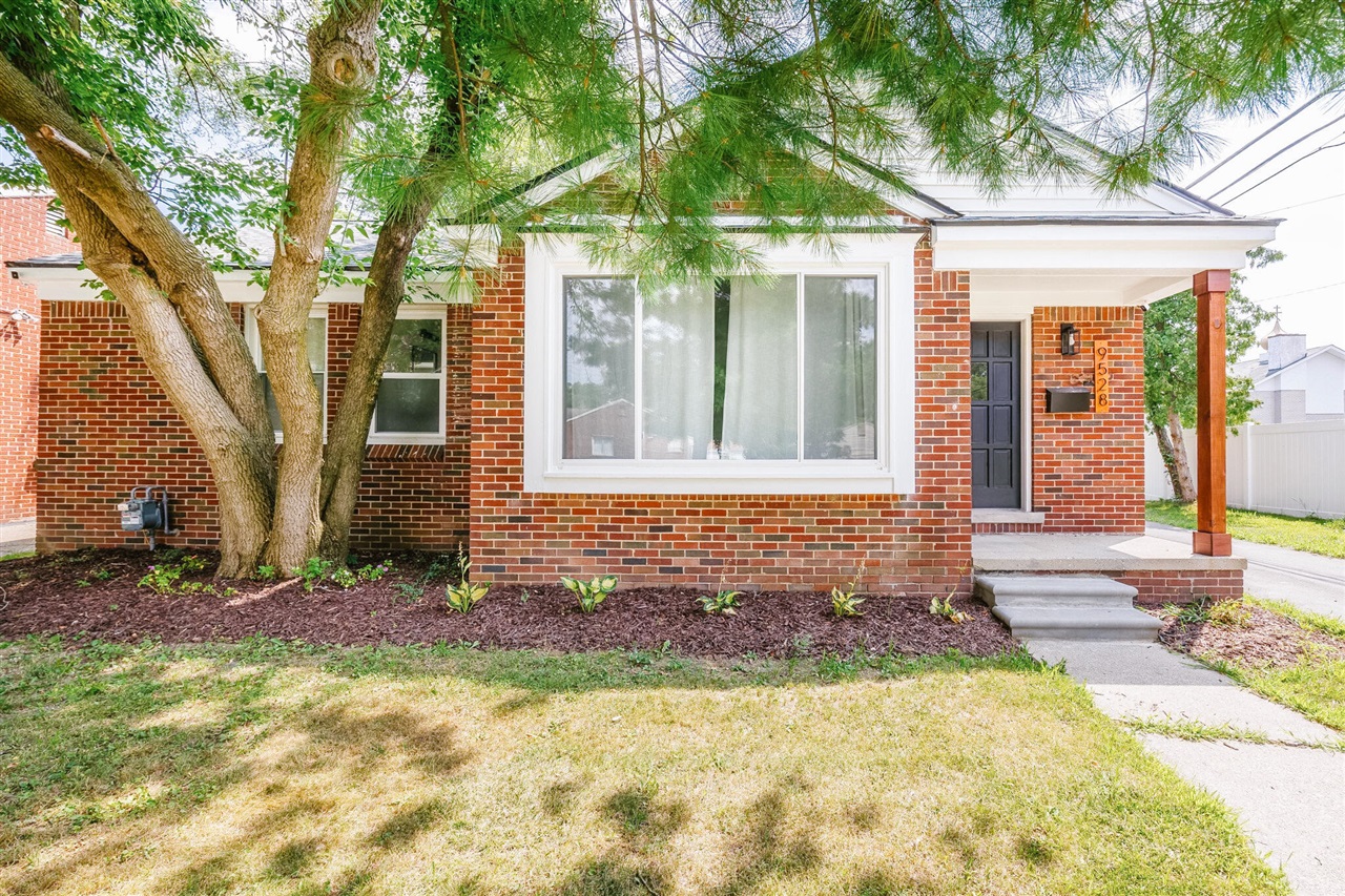 9528 Grayfield Avenue Property Photo 1