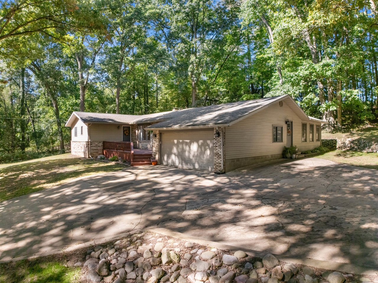 5660 Bean Road Property Photo 1