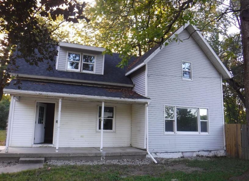 696 30th Street Property Photo 1