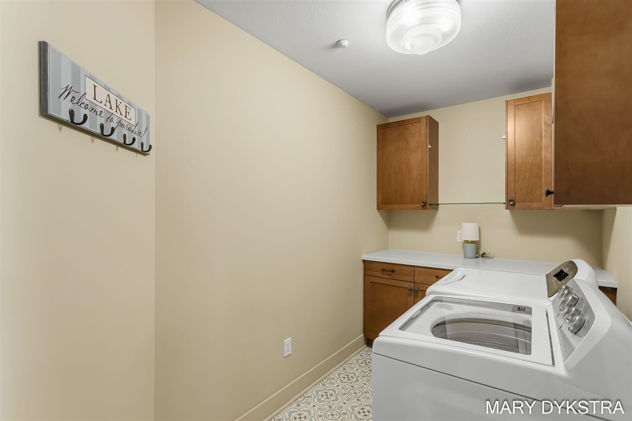 29 E 6th Street Property Photo 25