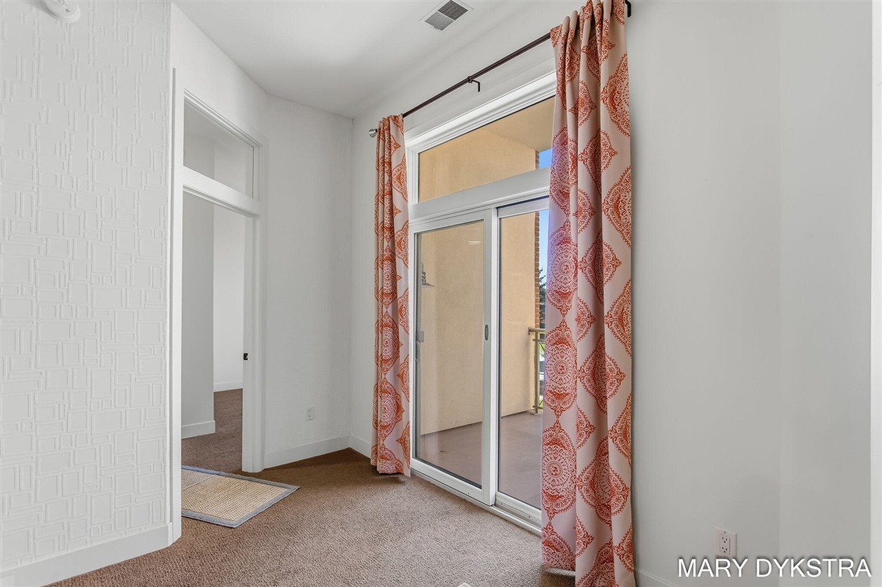 29 E 6th Street Property Photo 38