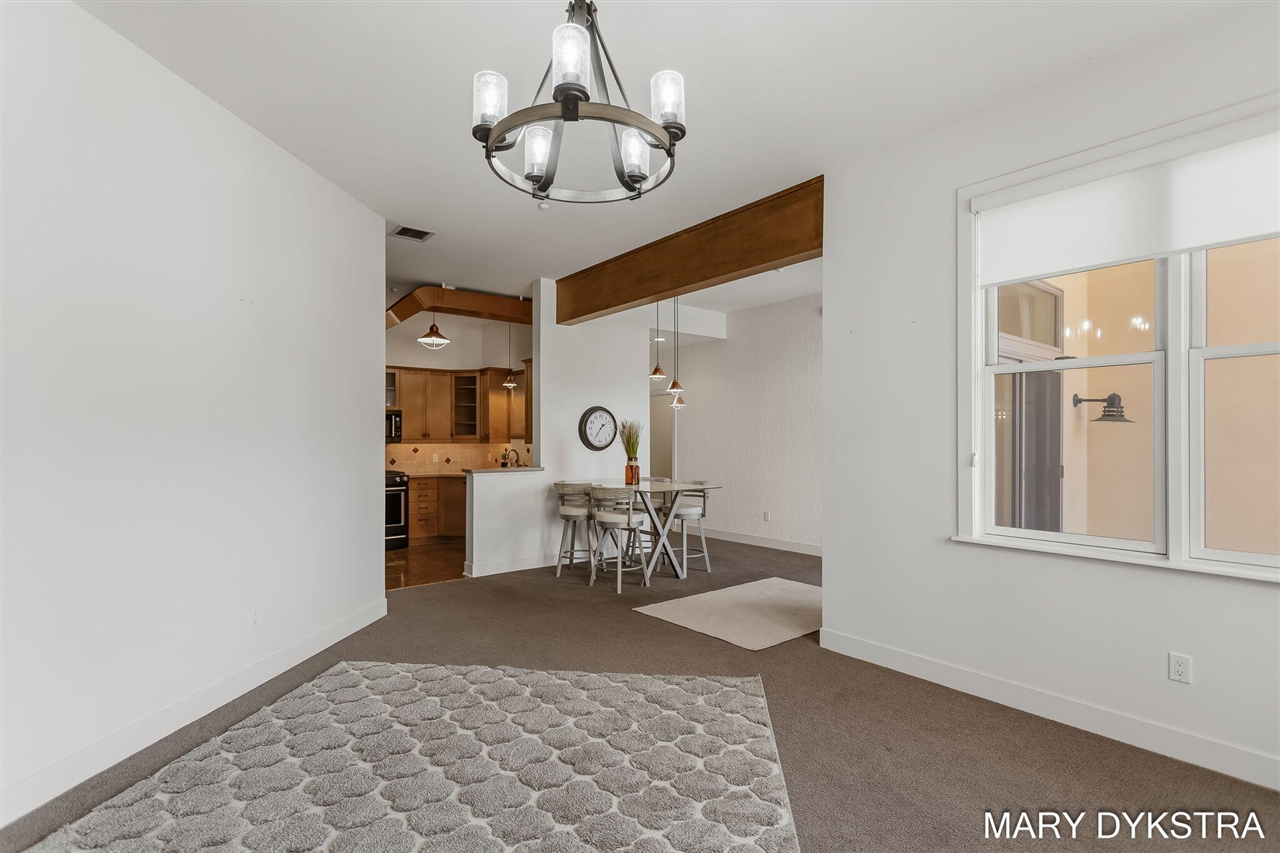 29 E 6th Street Property Photo 40