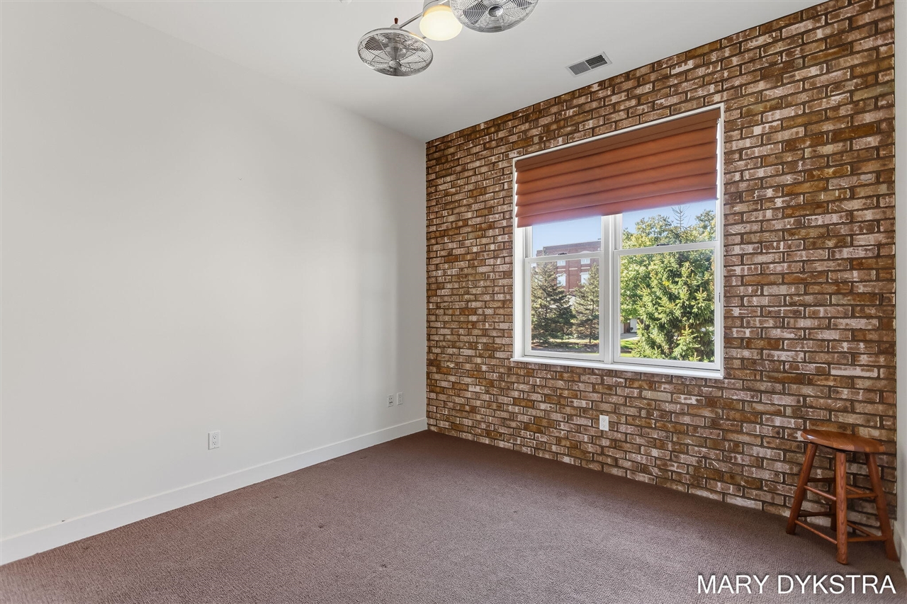 29 E 6th Street Property Photo 49