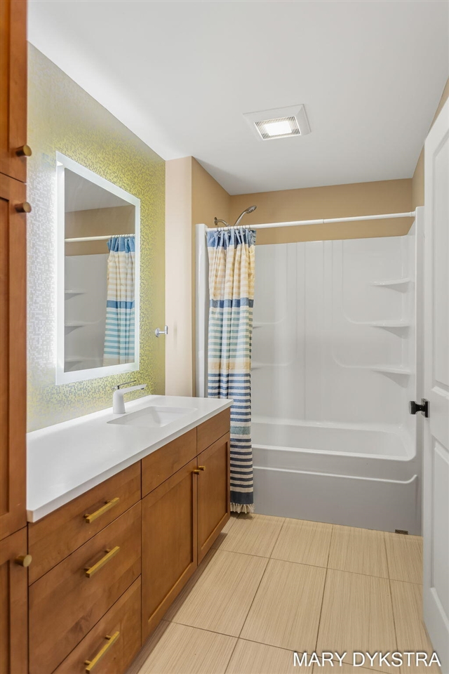 29 E 6th Street Property Photo 55