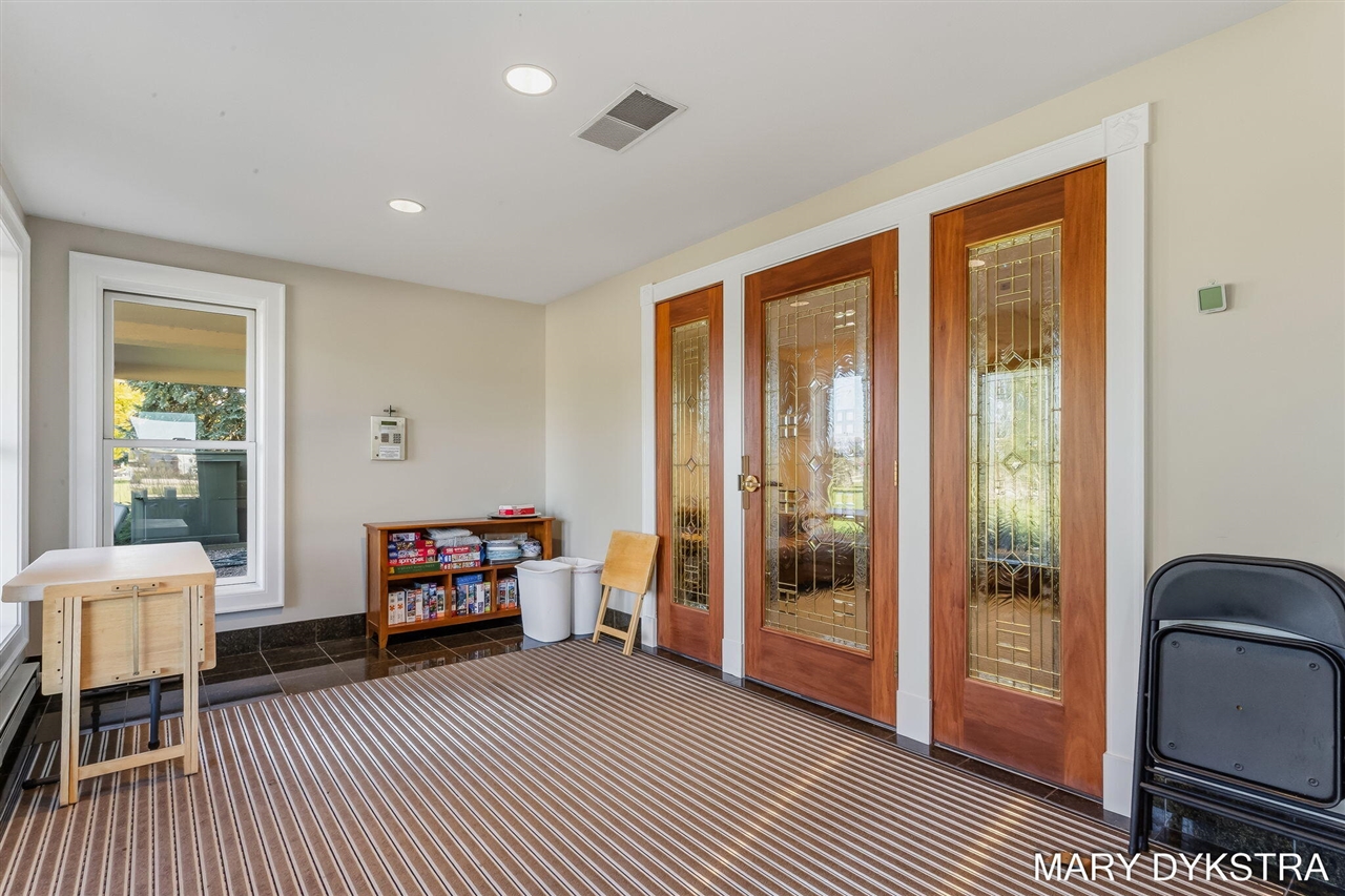 29 E 6th Street Property Photo 76