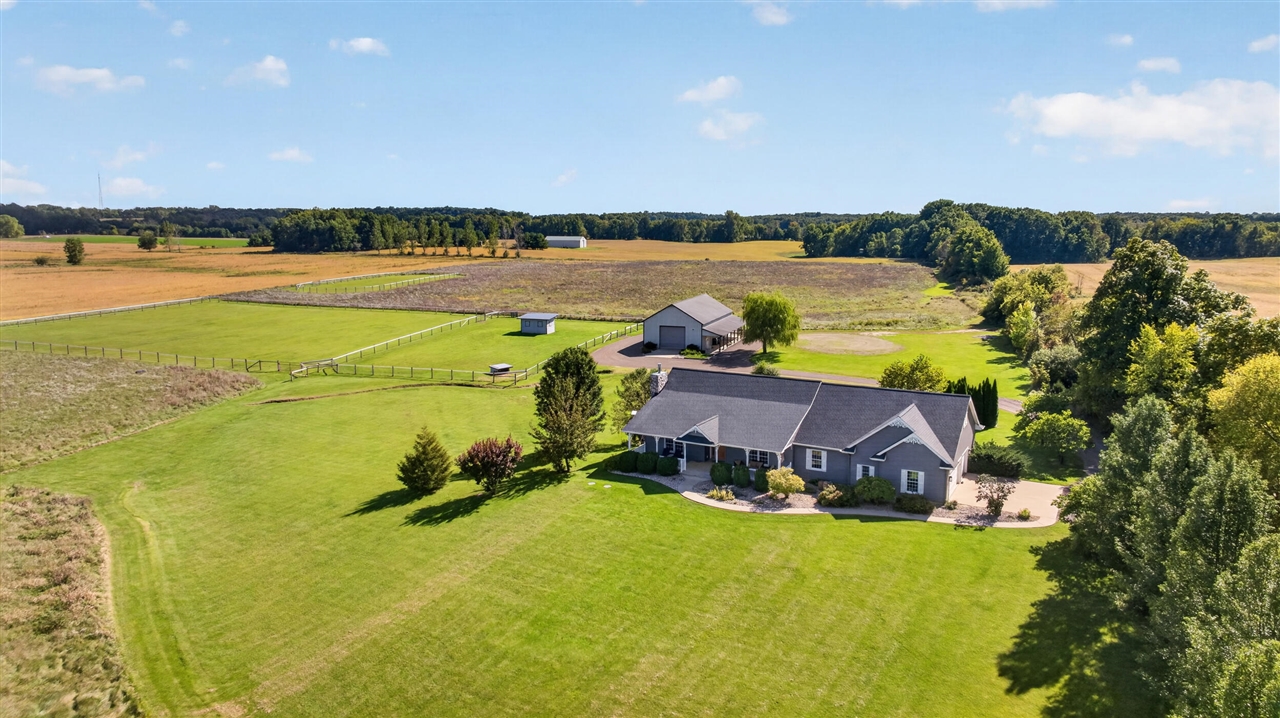 17485 Raymond Road Property Photo 8