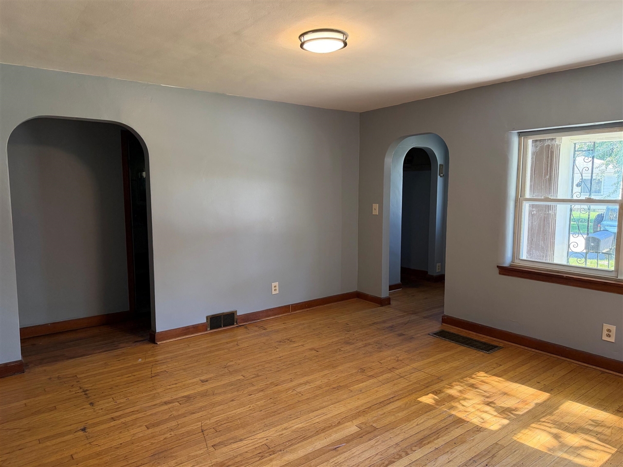 2905 7th Street Property Photo 3