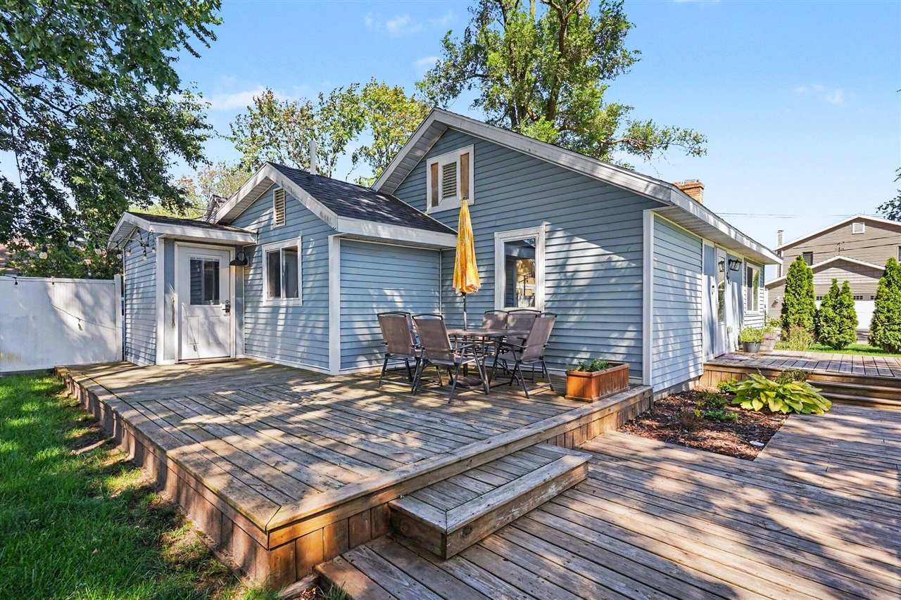 66 Lakeview Avenue Property Photo 3