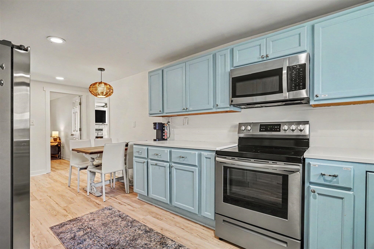 66 Lakeview Avenue Property Photo 10