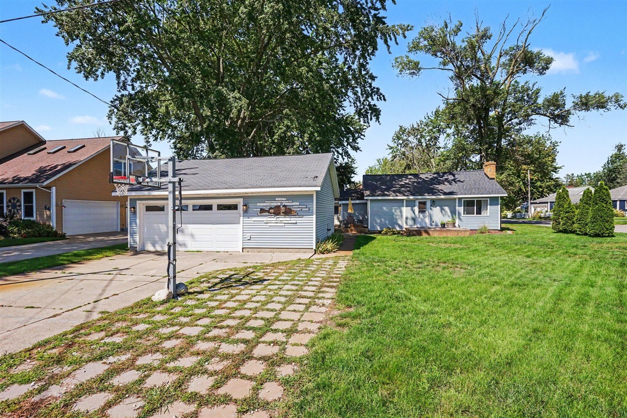 66 Lakeview Avenue Property Photo 42