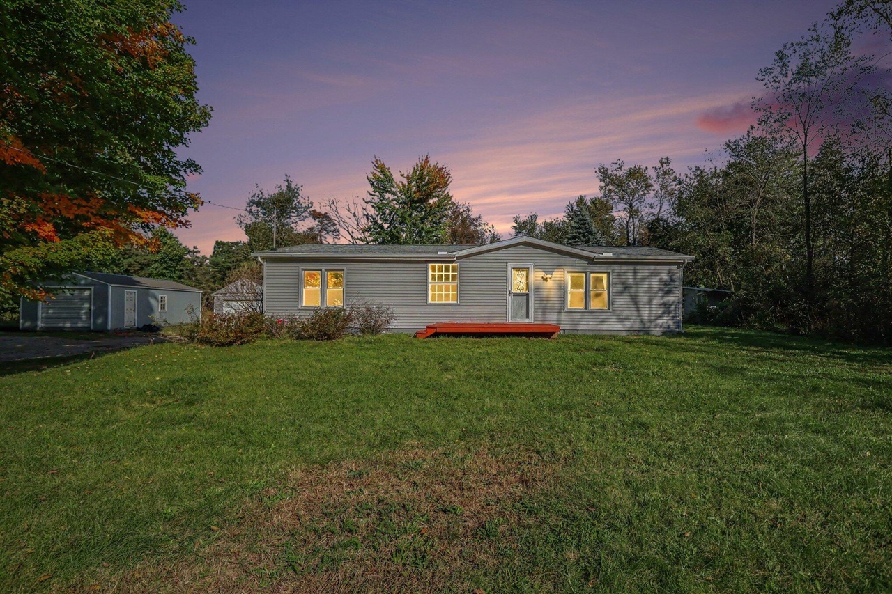10671 Hillandale Drive Property Photo 1
