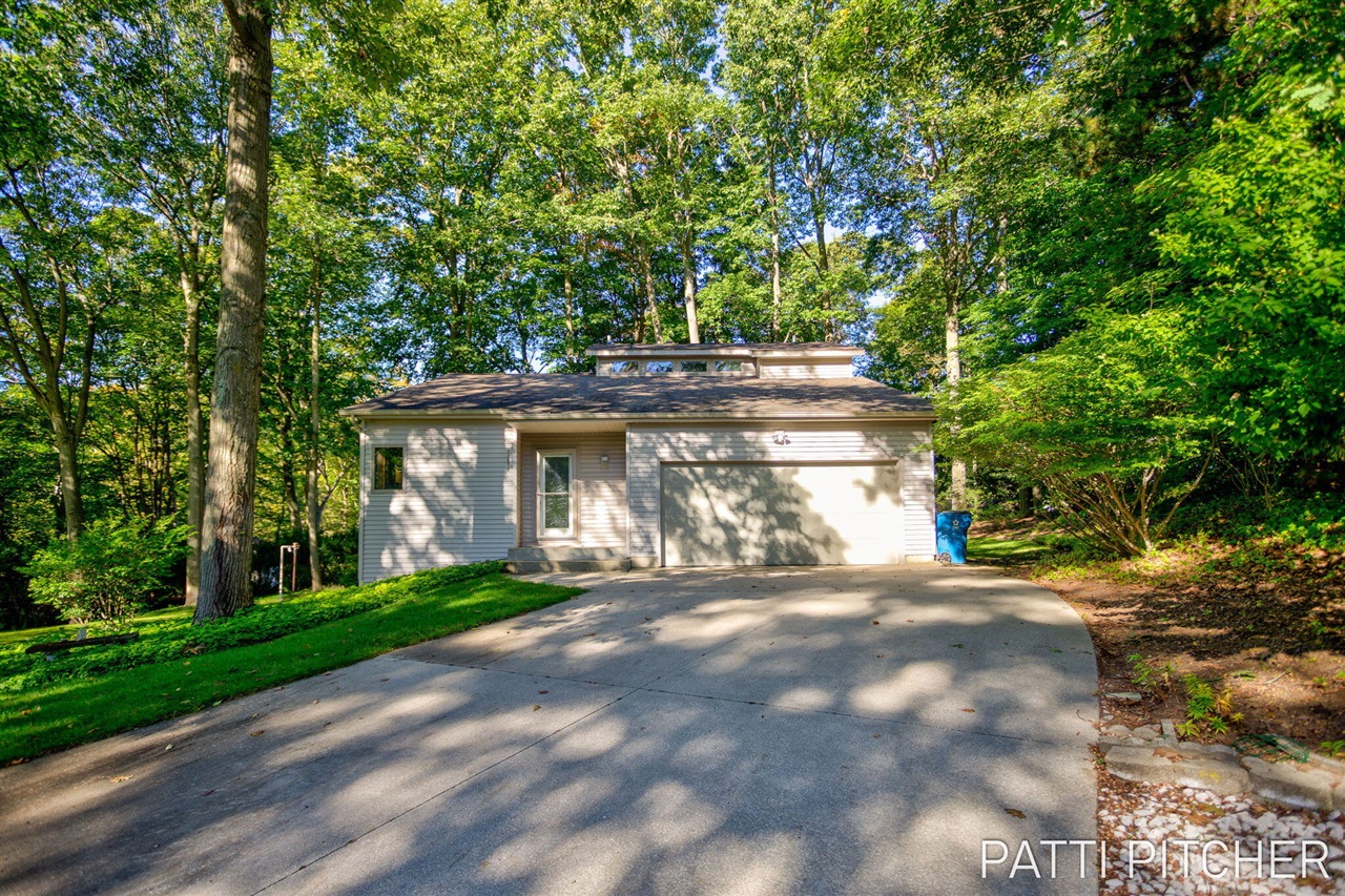 13582 Redbird Lane Property Photo 2