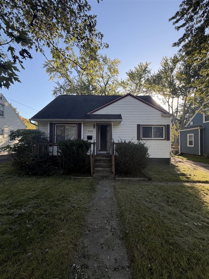 634 Grand Street Property Photo 1