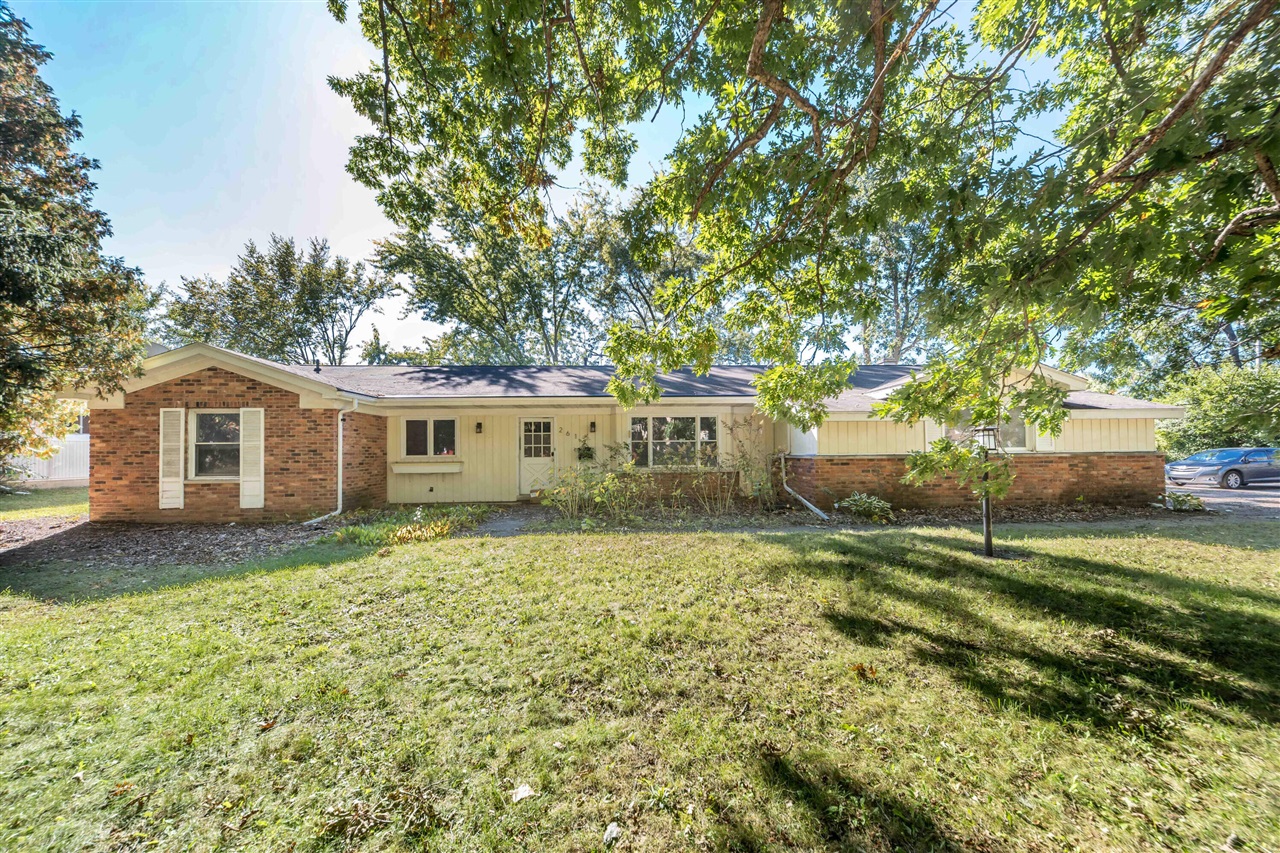 261 N Mansfield Street Property Photo 1