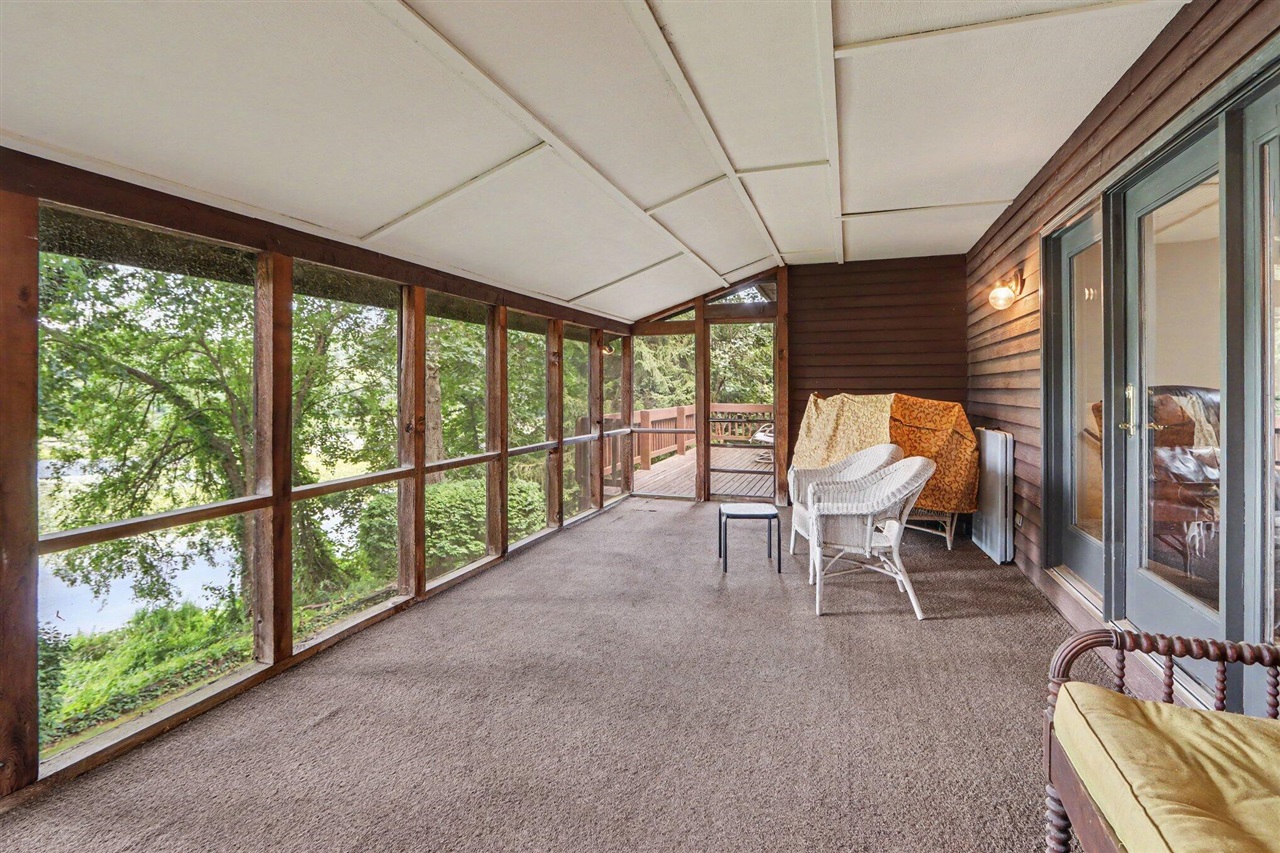 9808 Oak Forest Circle Property Photo 11