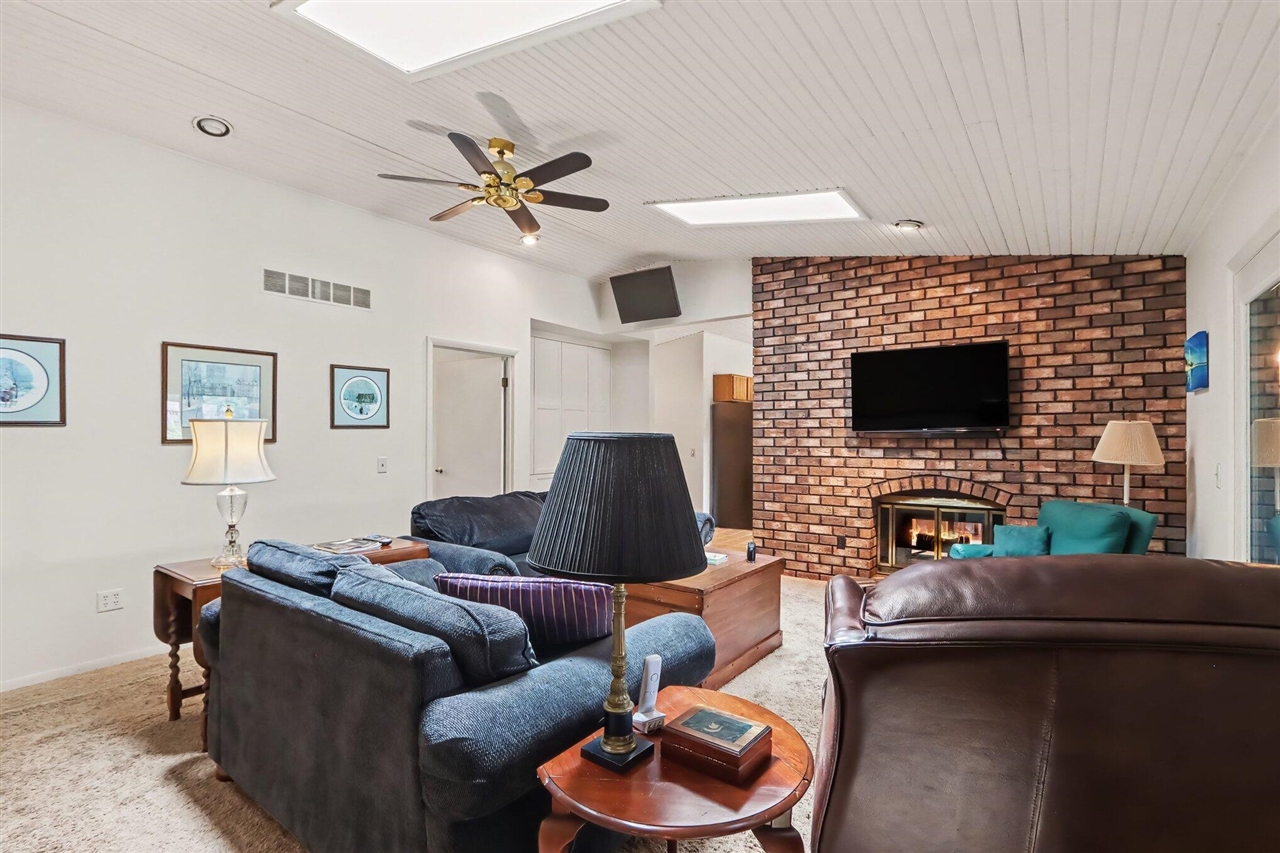 9808 Oak Forest Circle Property Photo 15