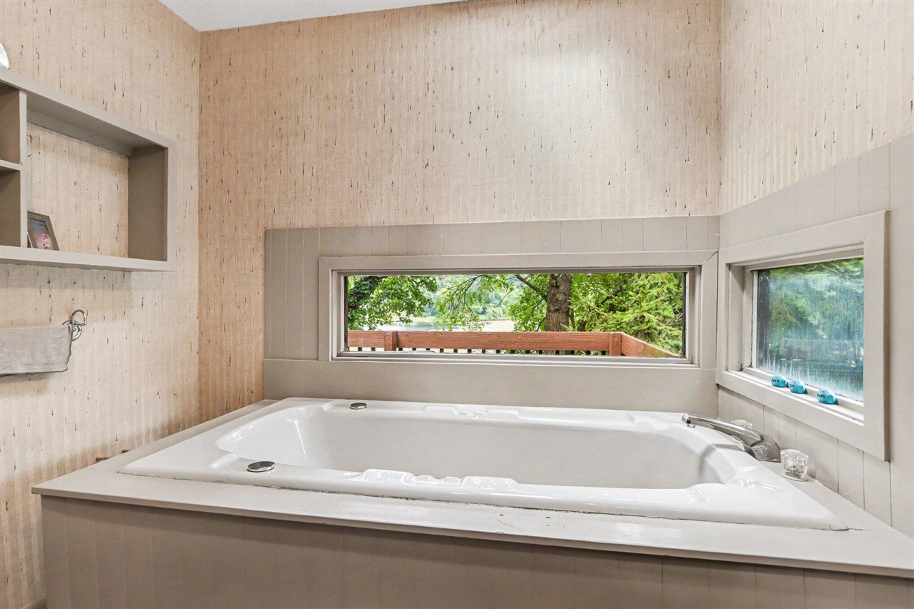 9808 Oak Forest Circle Property Photo 23