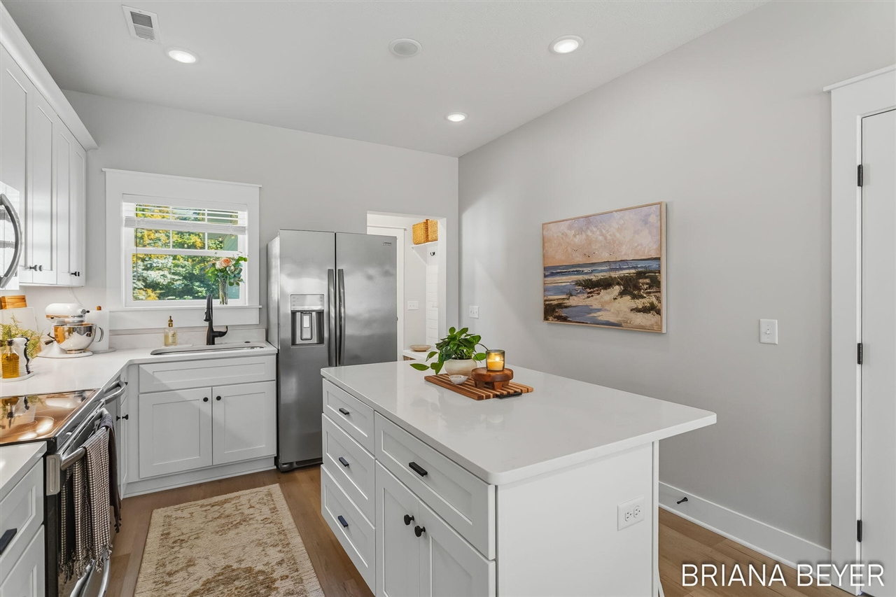 865 Winchester Street Property Photo 15