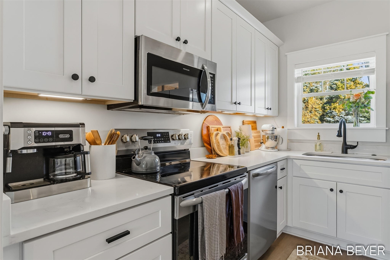 865 Winchester Street Property Photo 18