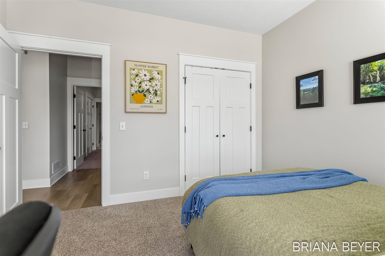 865 Winchester Street Property Photo 31