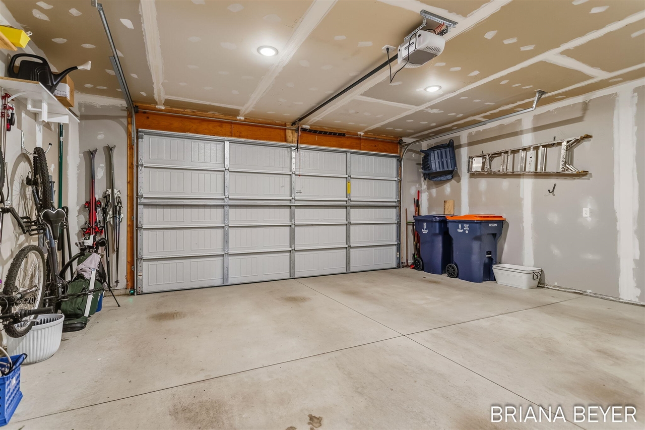 865 Winchester Street Property Photo 38
