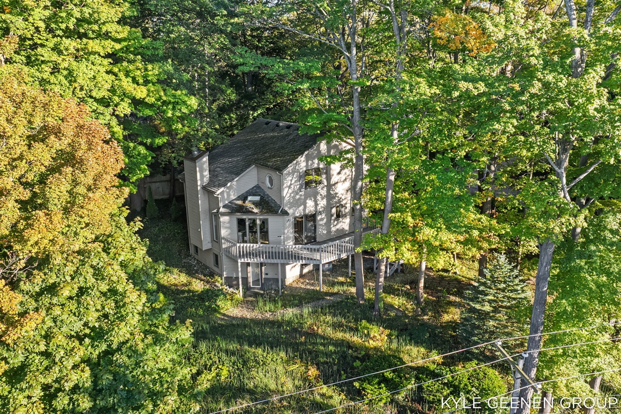 414 Spear Street Property Photo 2