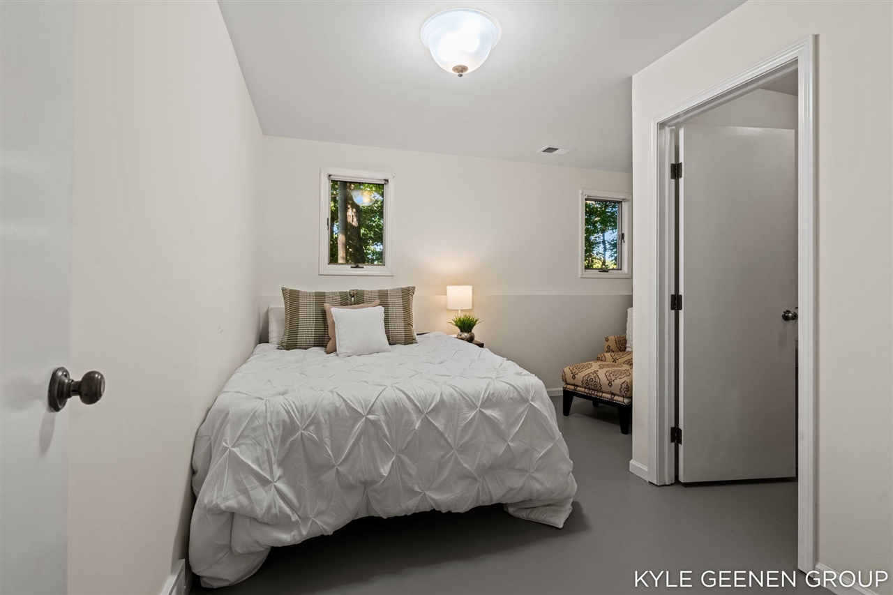414 Spear Street Property Photo 7