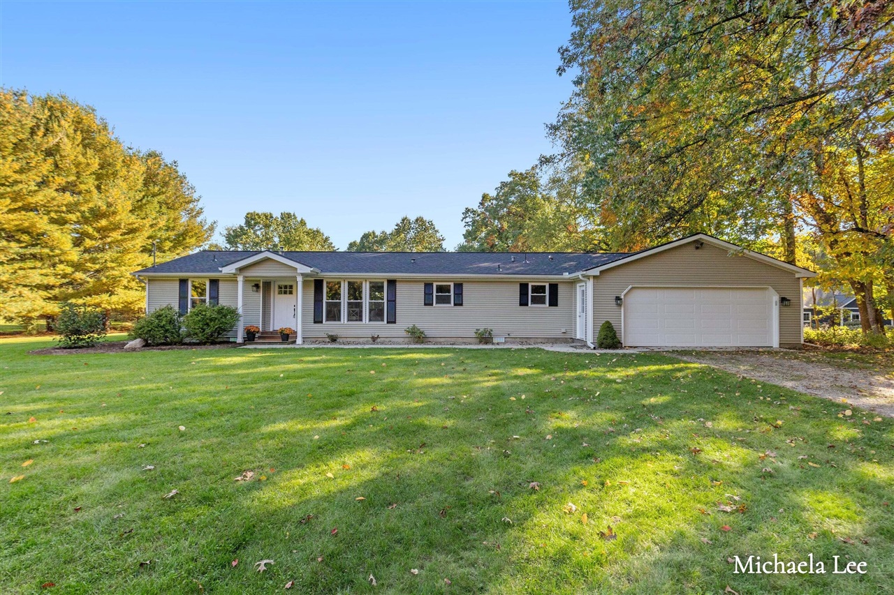 7510 Thornapple Dales Drive Property Photo 1