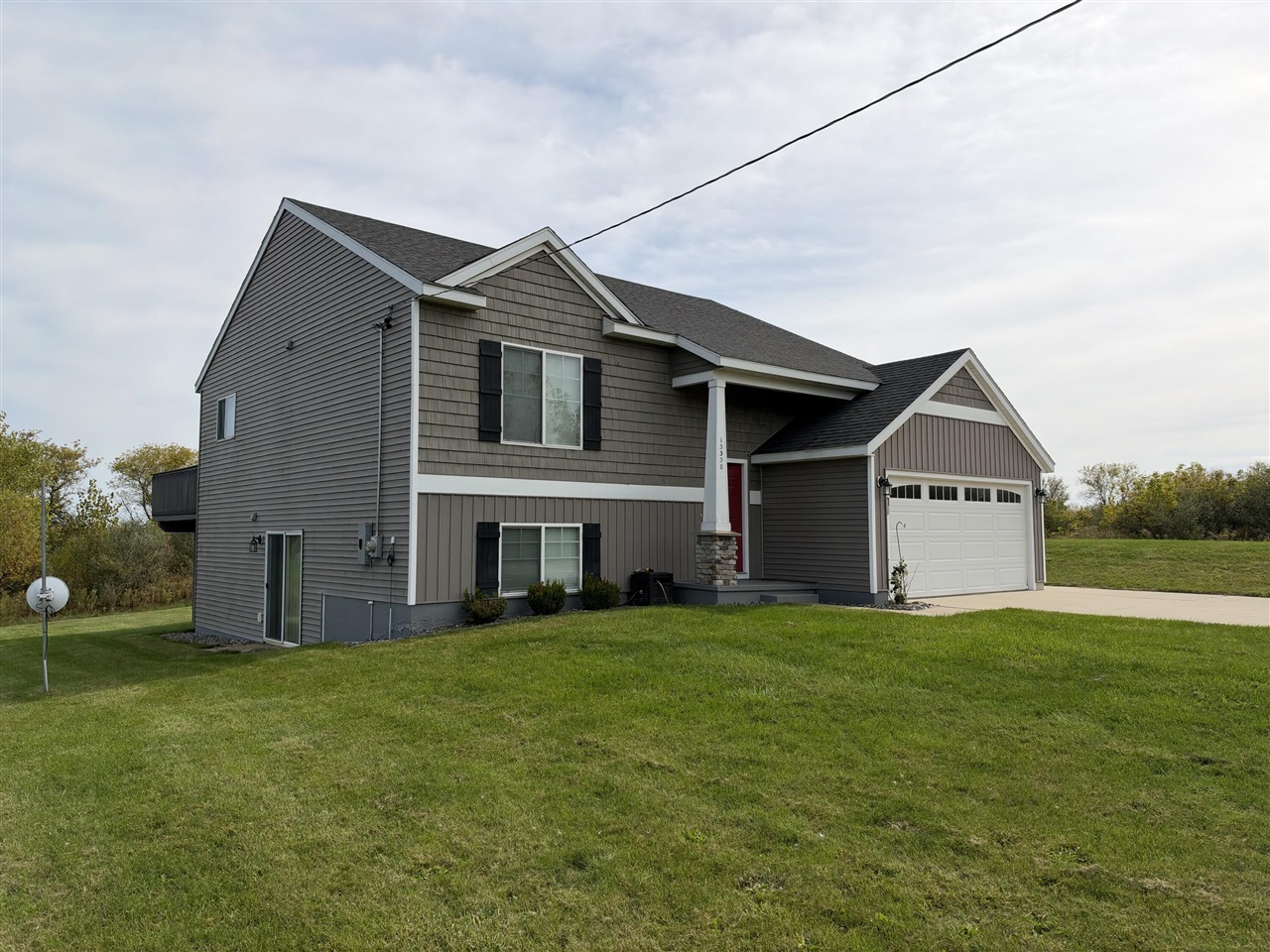 13330 S Marsh Way Property Photo 1