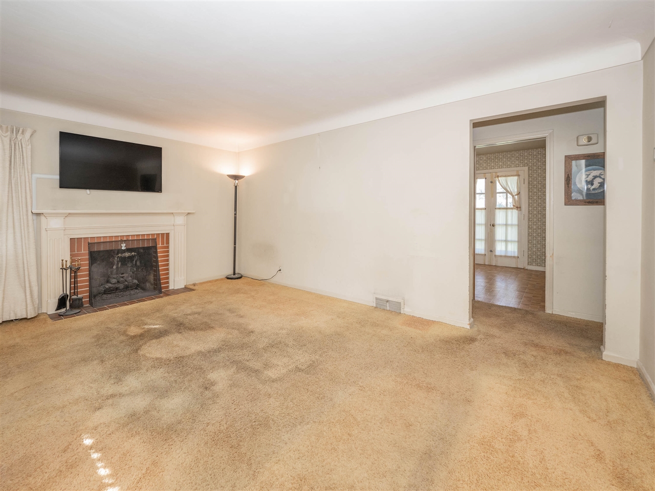 403 E Glenguile Avenue Property Photo 10