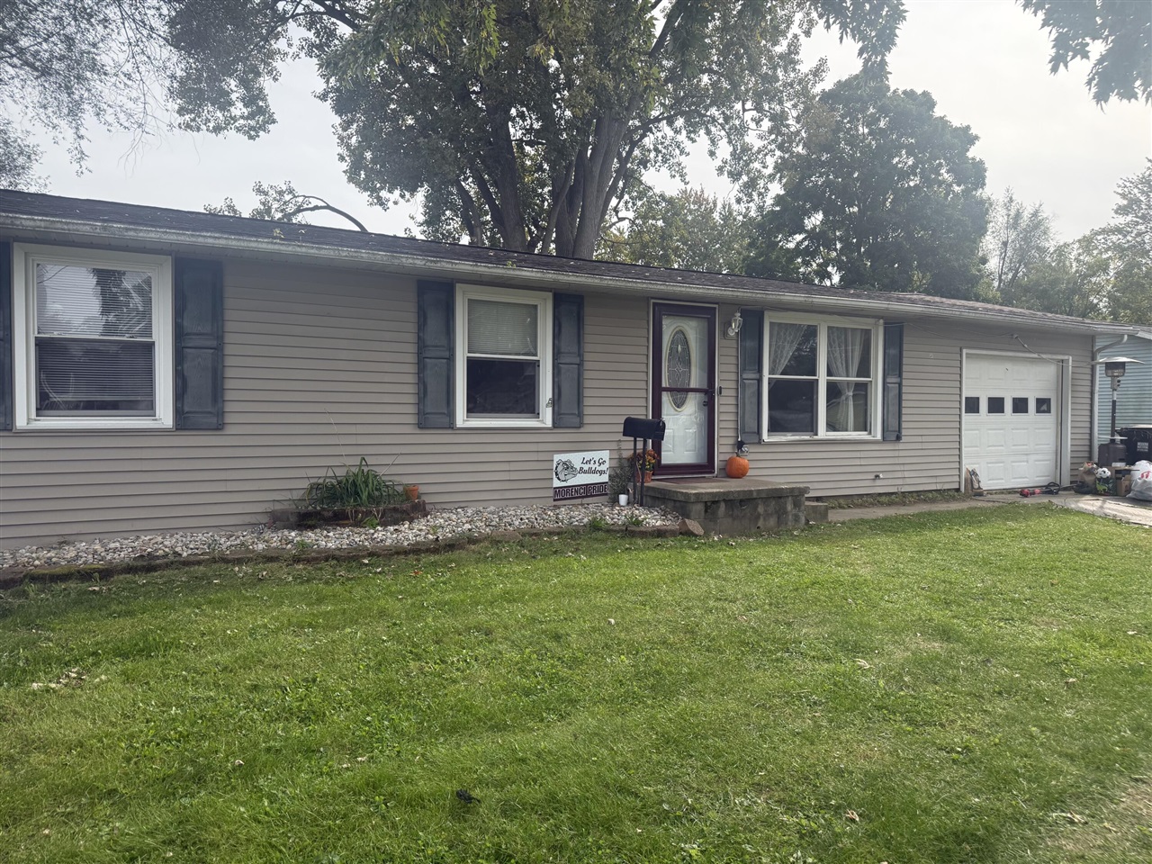 606 Burley Street Property Photo 1