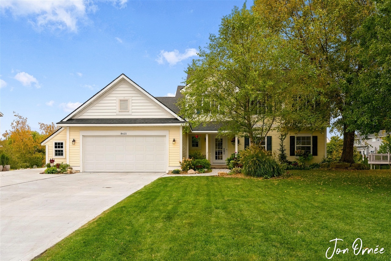 8621 Sun Park Drive Property Photo 1