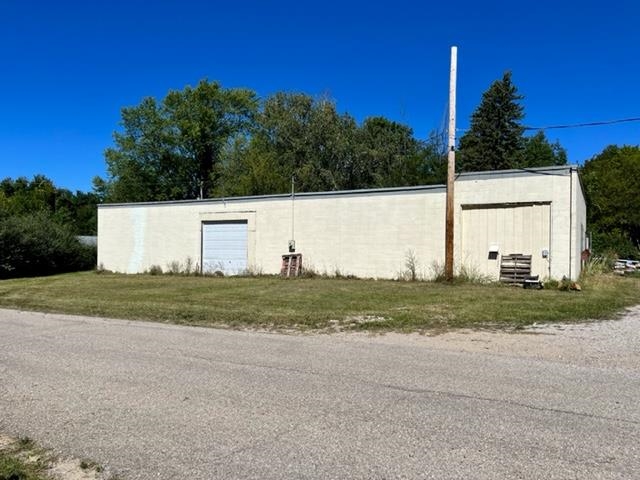 6613 Frankfort Highway Property Photo 2