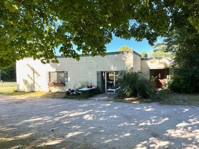 6613 Frankfort Highway Property Photo 16