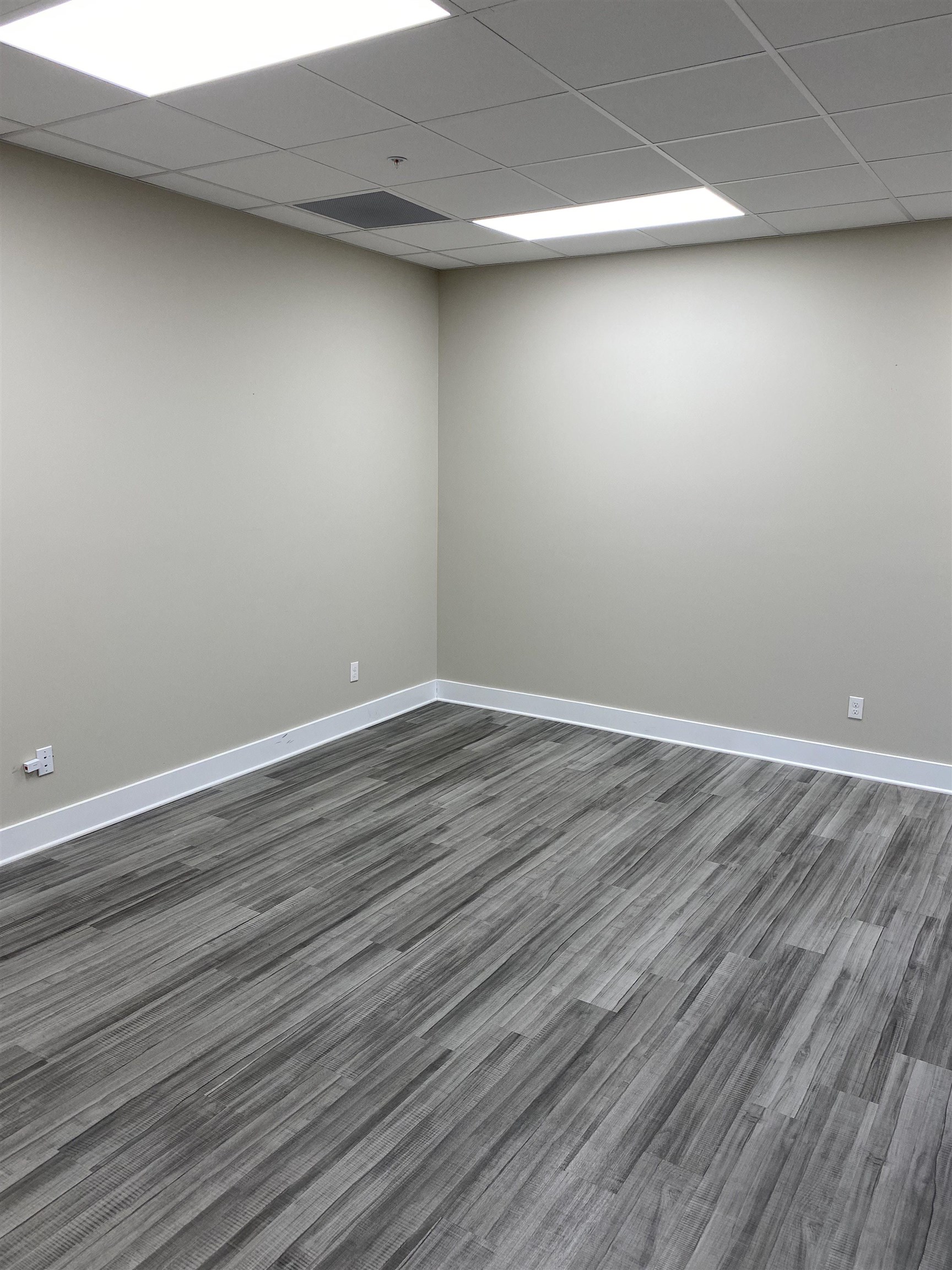 146 E Center Street Property Photo 3