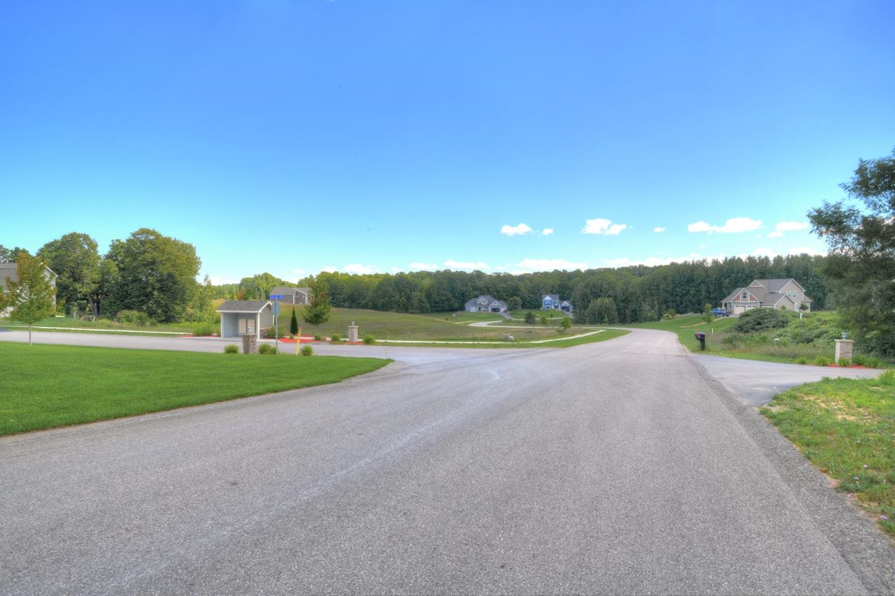 Unit 33 Coyote View Court Property Photo 2