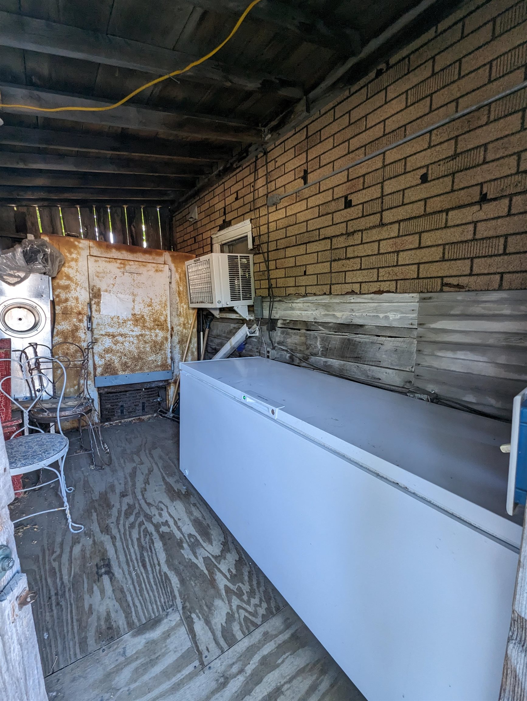201 E Huron Property Photo 10