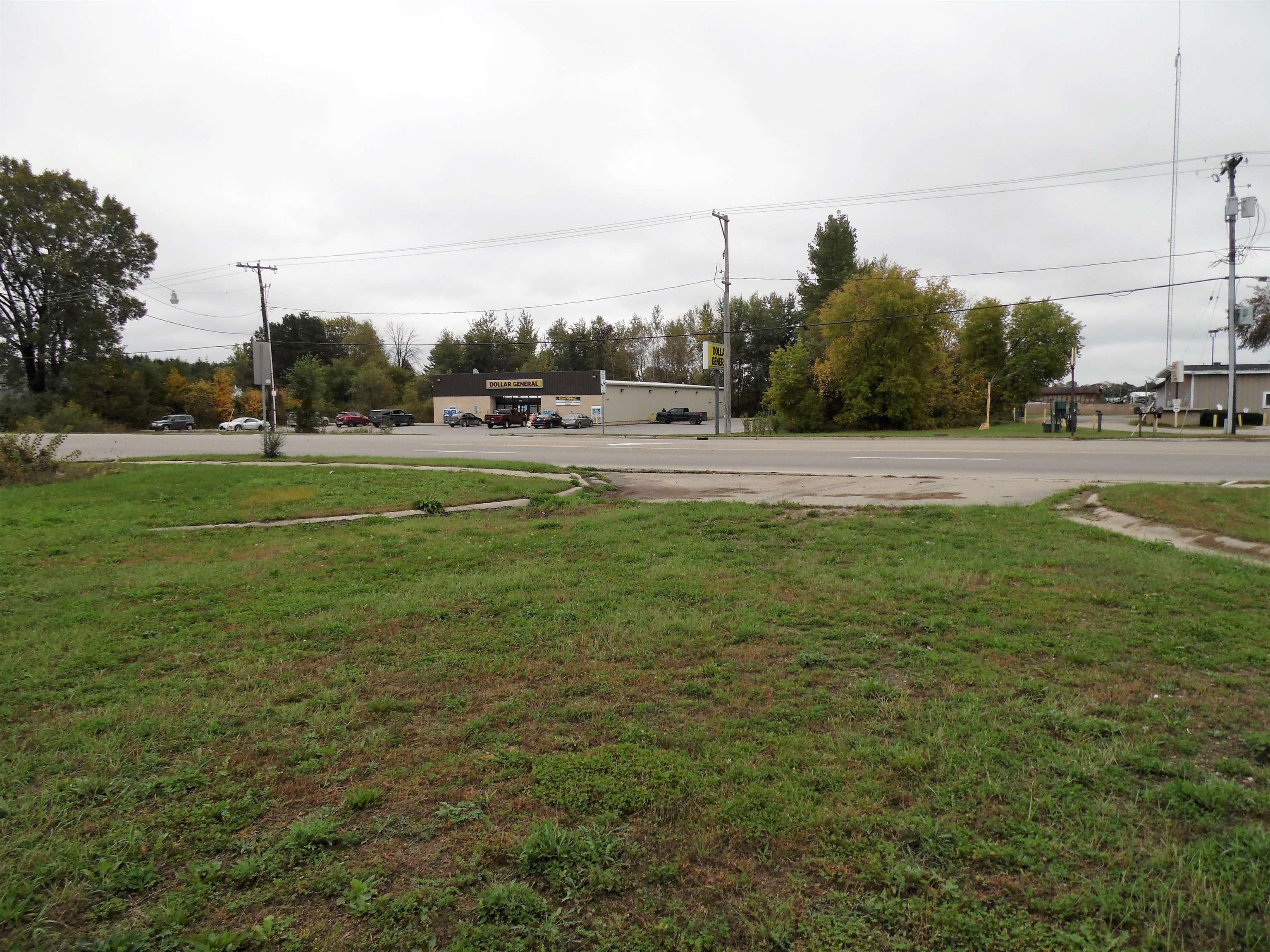711 E Cedar Property Photo 5