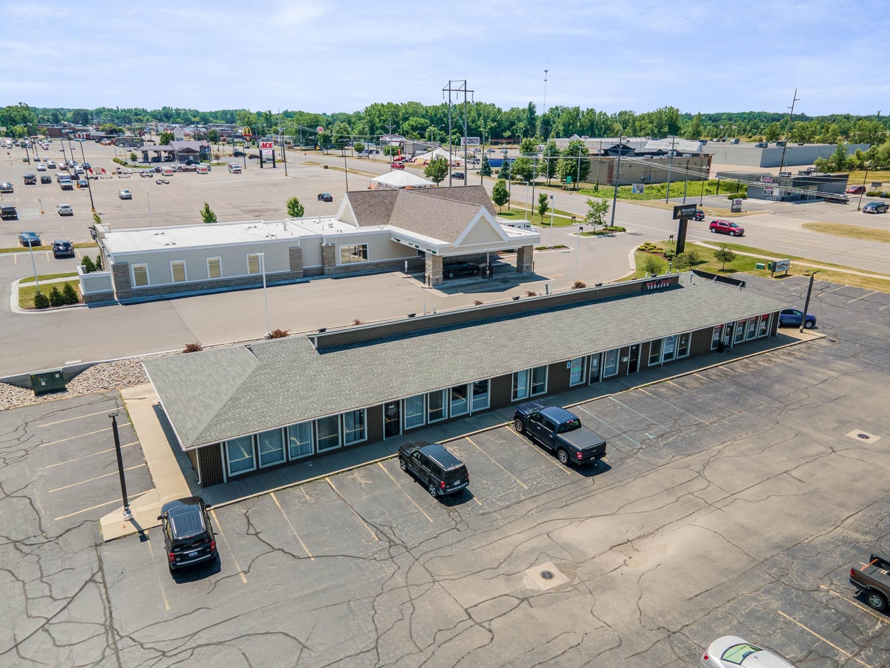 7342 N Alger Road Property Photo 4