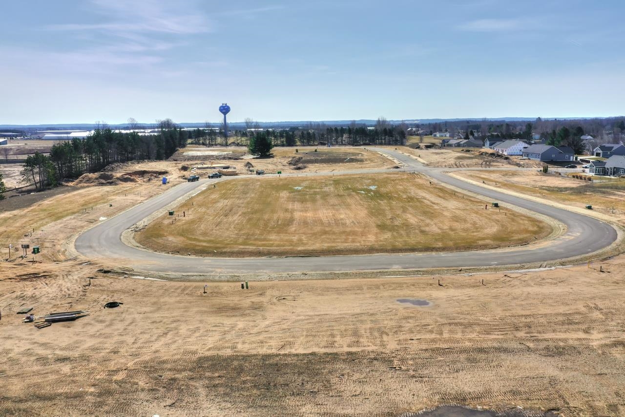 Unit 33 Lamarche Circle Property Photo 3