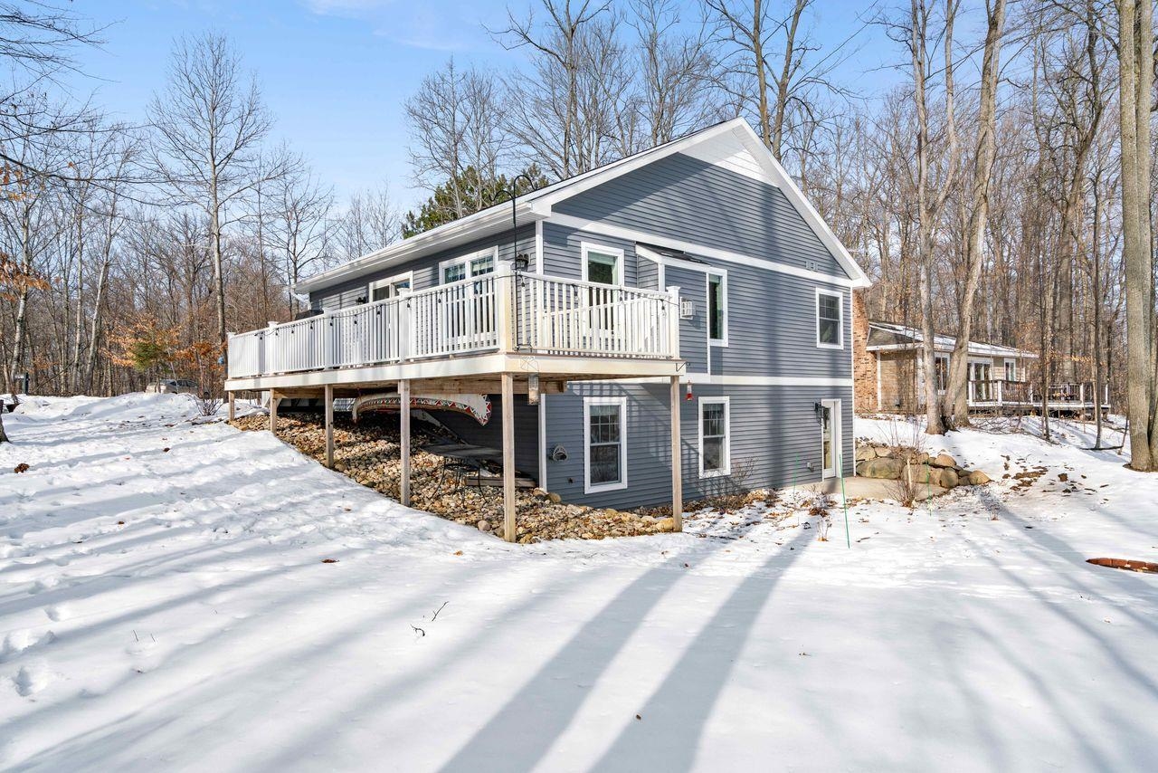 4532 Valley View Road Property Photo 1