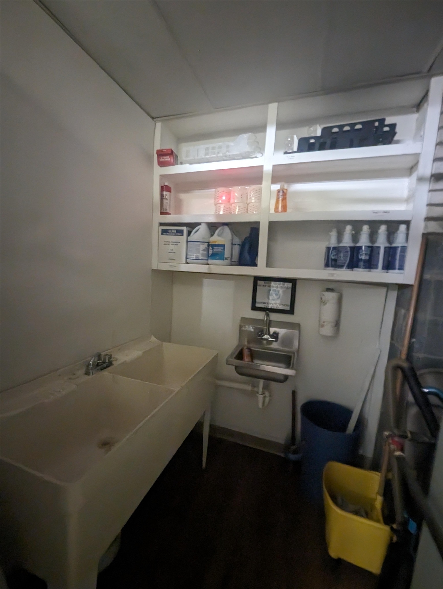 211 E Huron Road Property Photo 41