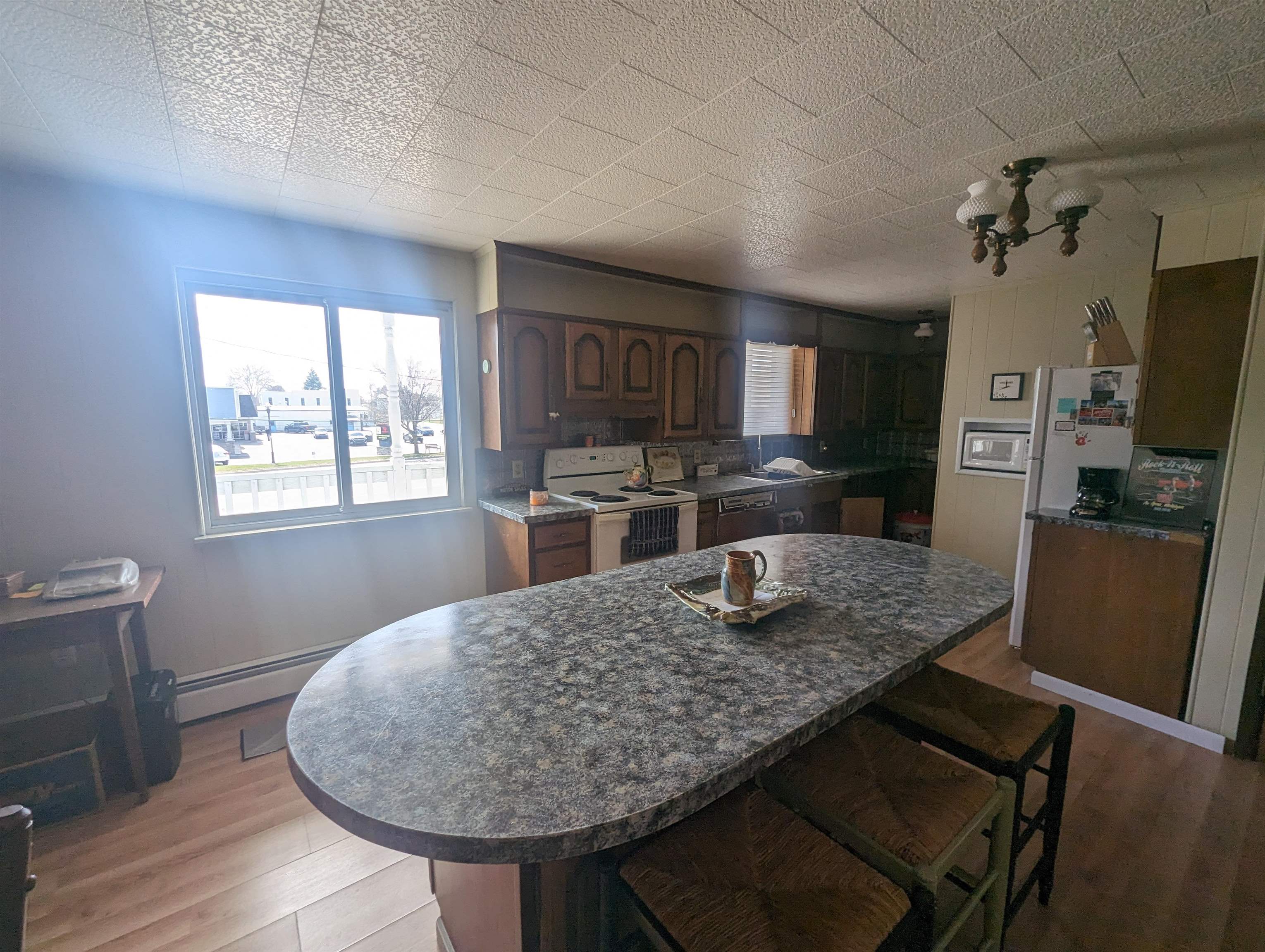 211 E Huron Road Property Photo 46