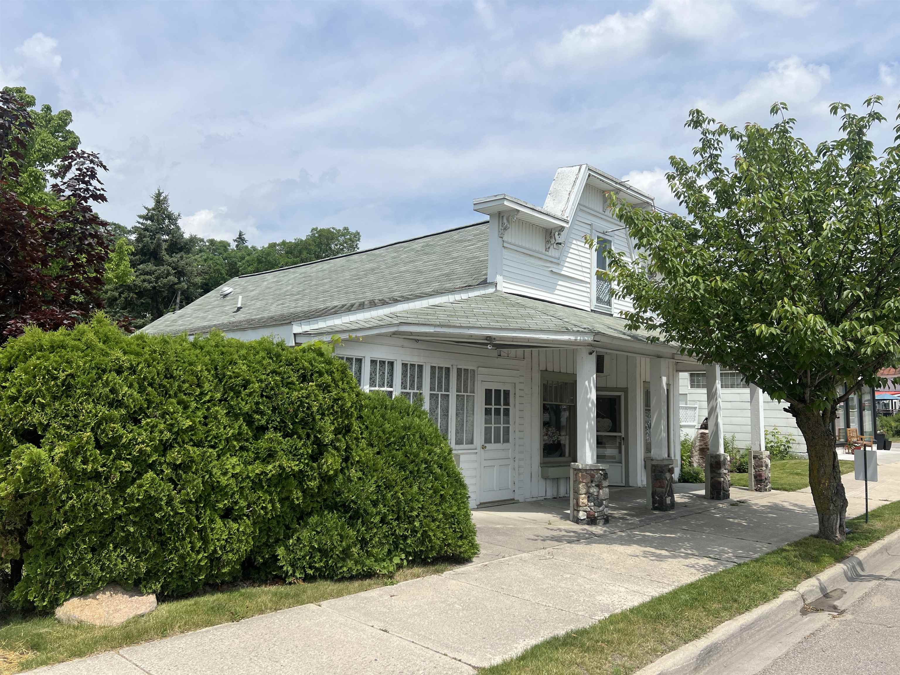 9160 Helena Road