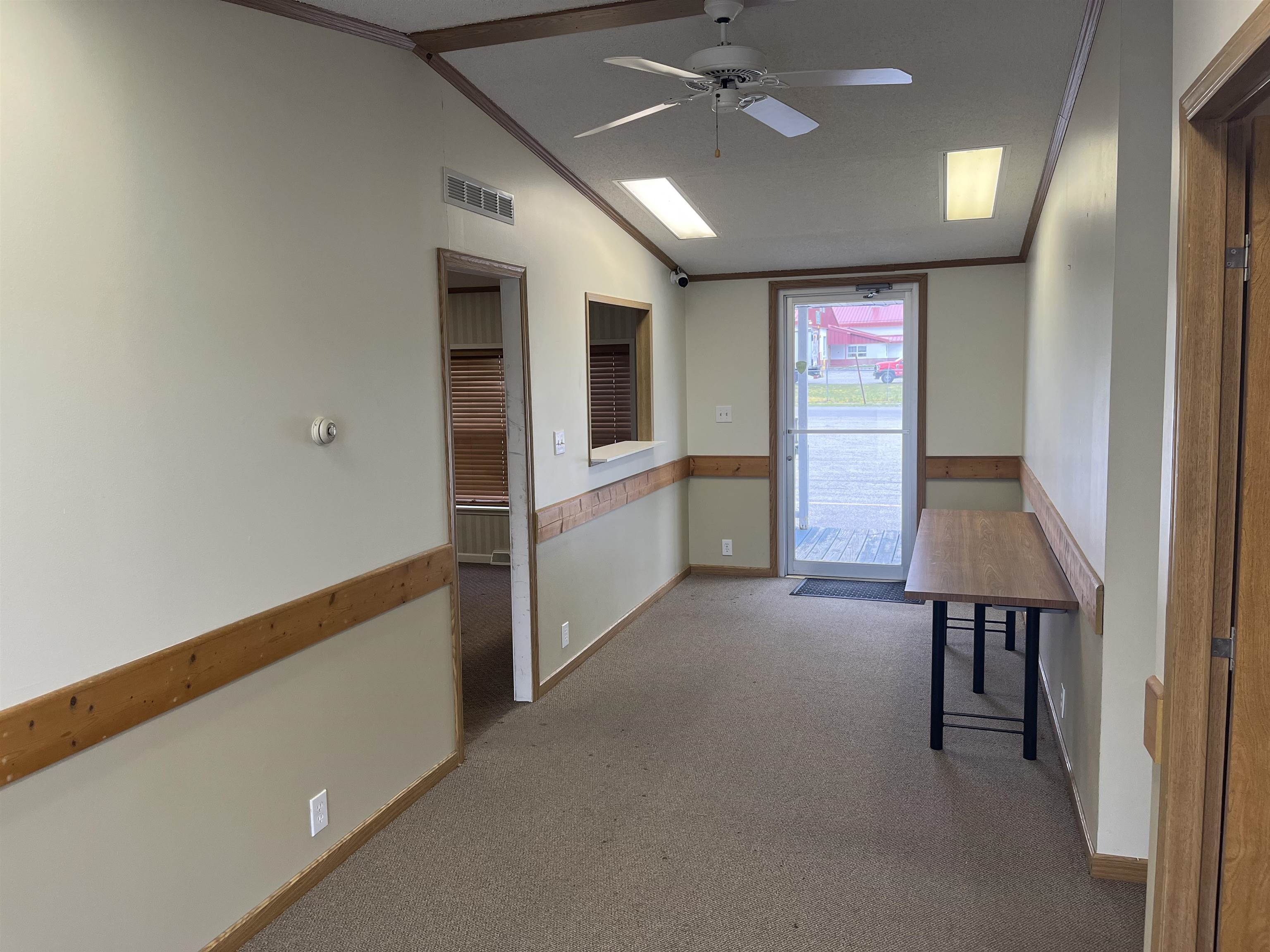 810 N Birch Street Property Photo 13