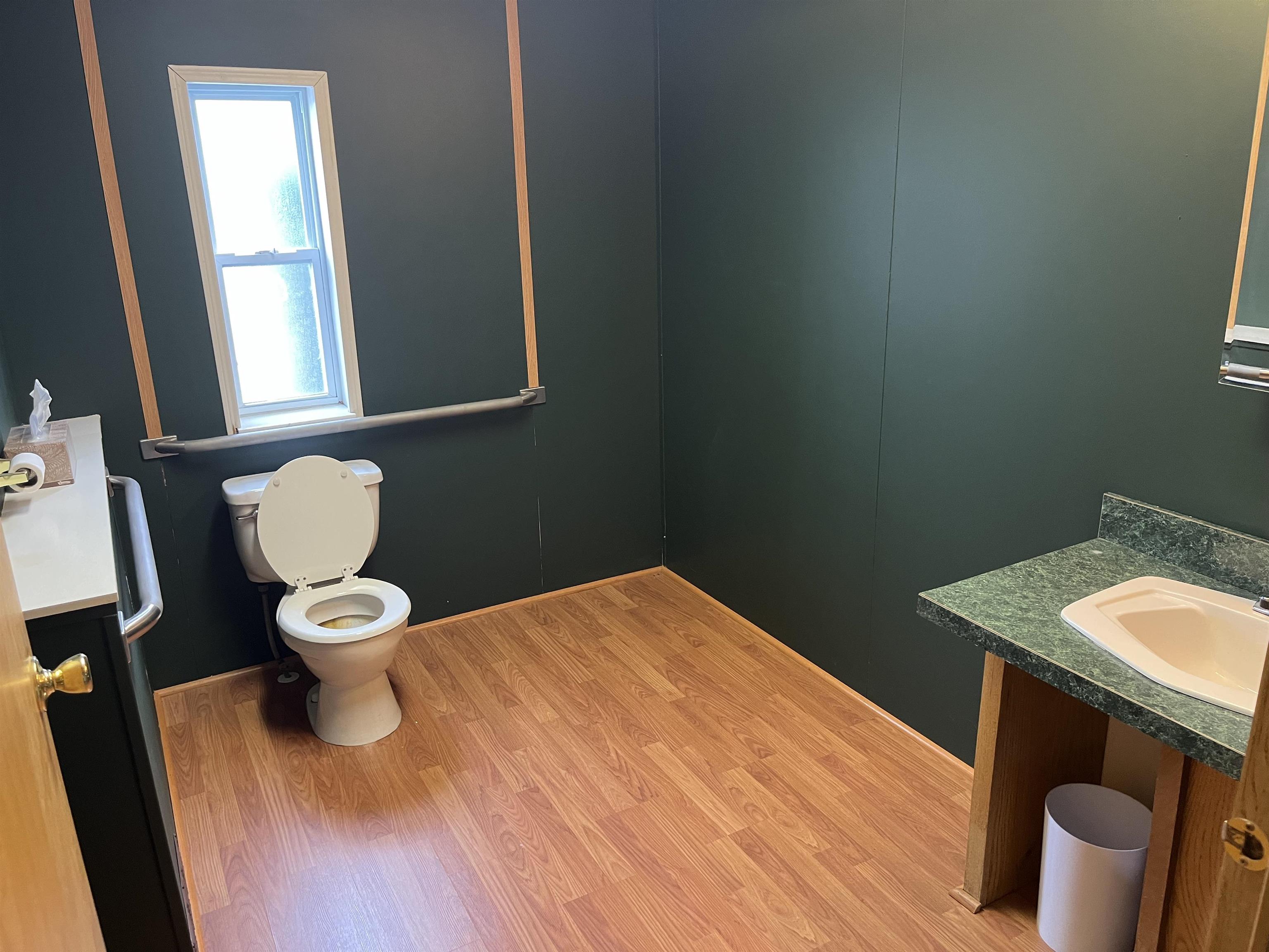 810 N Birch Street Property Photo 17