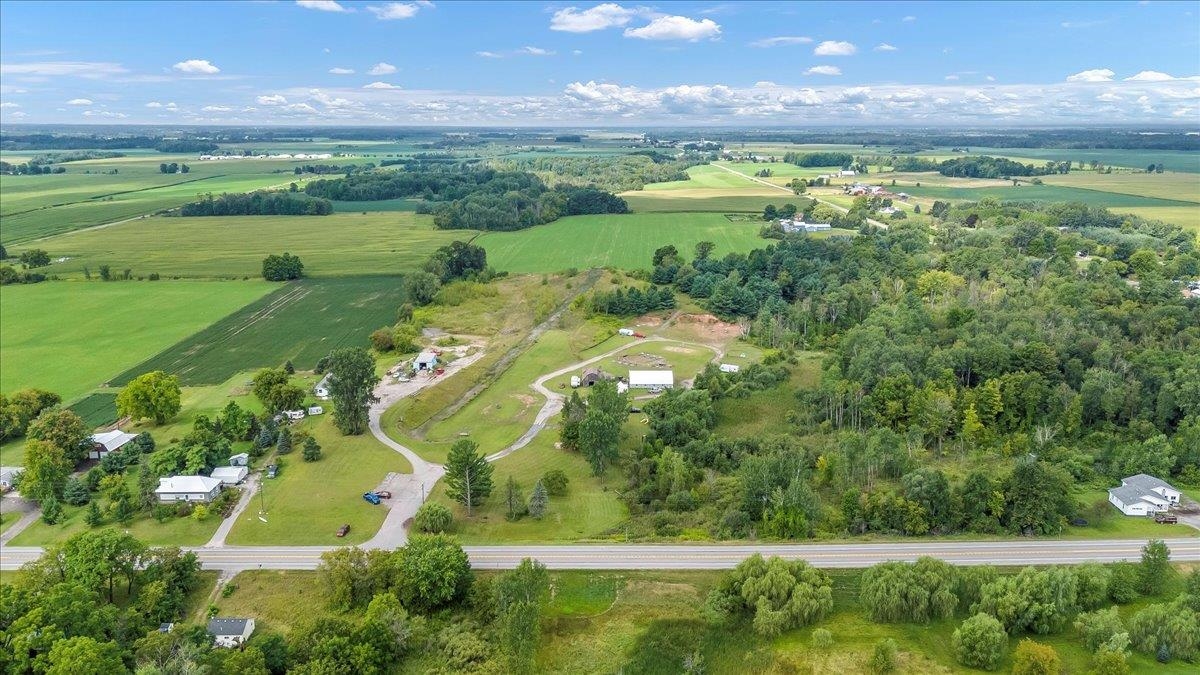 1870 M-65 Property Photo 3