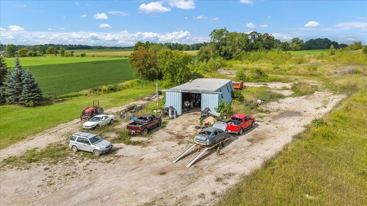1870 M-65 Property Photo 23